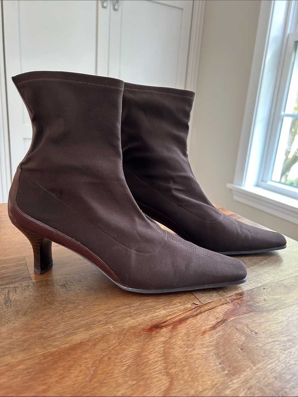 NWOB Circa Joan & David Brown Ankle Boots, 10 M